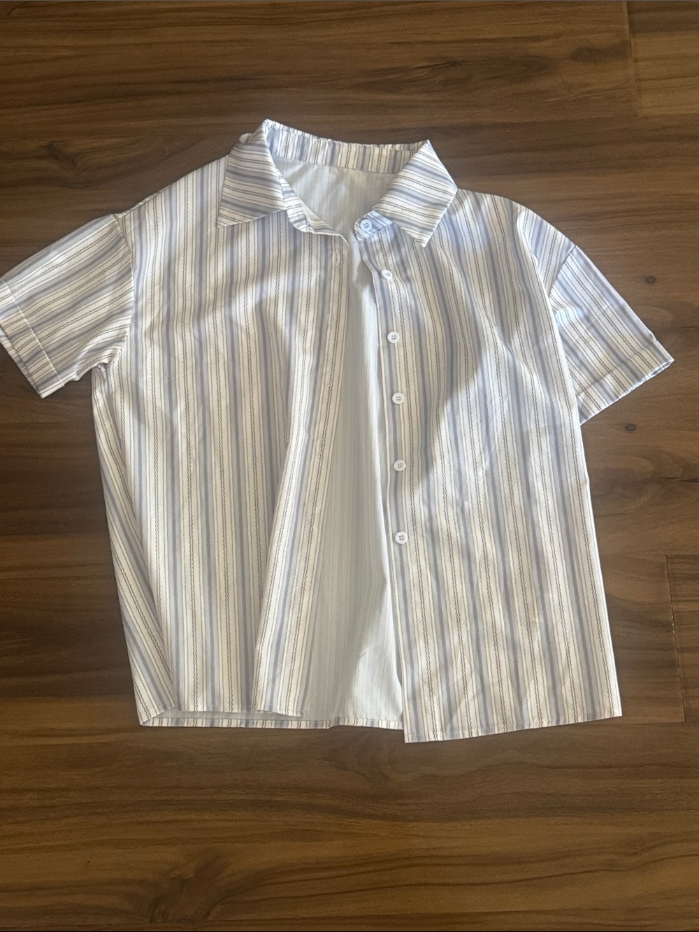 SHEIN Men's Short-Sleeve Striped Button-Down Shirt - White & Light Blue